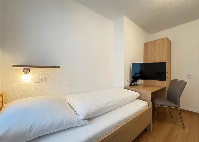 Familien-apartment Bodanum Für 4 Personen - Mit Eigener Terrasse - Naturnahe Ortsrandlage - Arbeitsplatz Mit Vdsl - 10 Min Zum Nürburgring