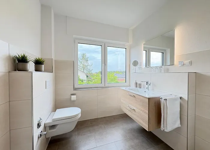 Apartamento Familien-apartment Bodanum Für 4 Personen - Mit Eigener Terrasse - Naturnahe Ortsrandlage - Arbeitsplatz Mit Vdsl - 10 Min Zum Nürburgring